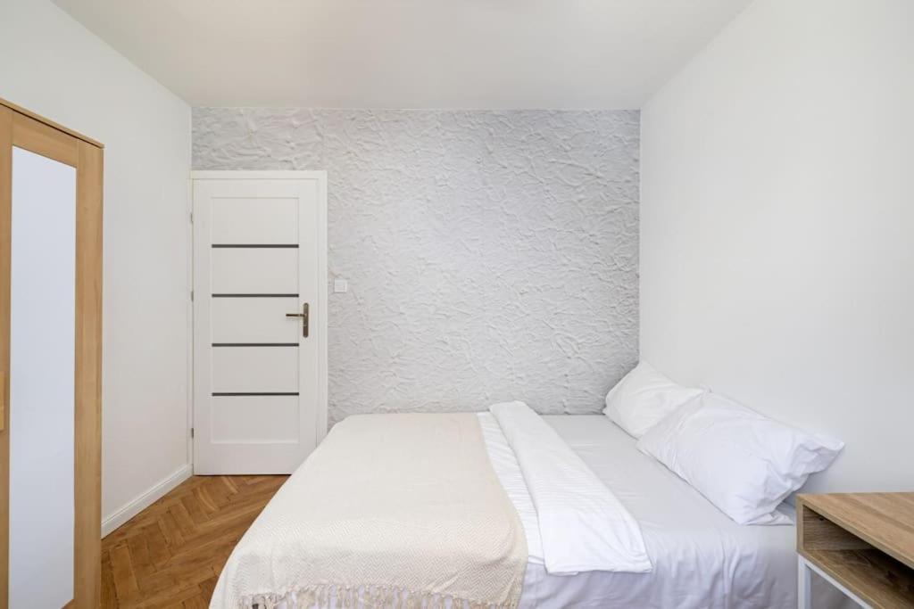 Franciszkanska Old Town 2-bedroom Family With Bath Apartament
